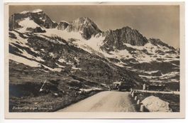FURKASTRASSE mit Postauto und Auto