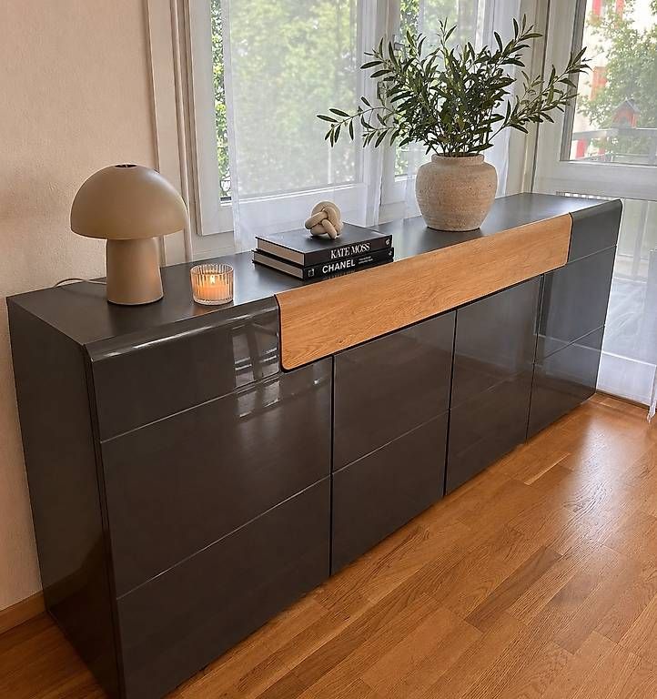 Sofas: Moderne Möbel: Sofa, Tisch ausziehbar, Sideboard – Gebraucht aus St. Gallen von mze_n6bd 3