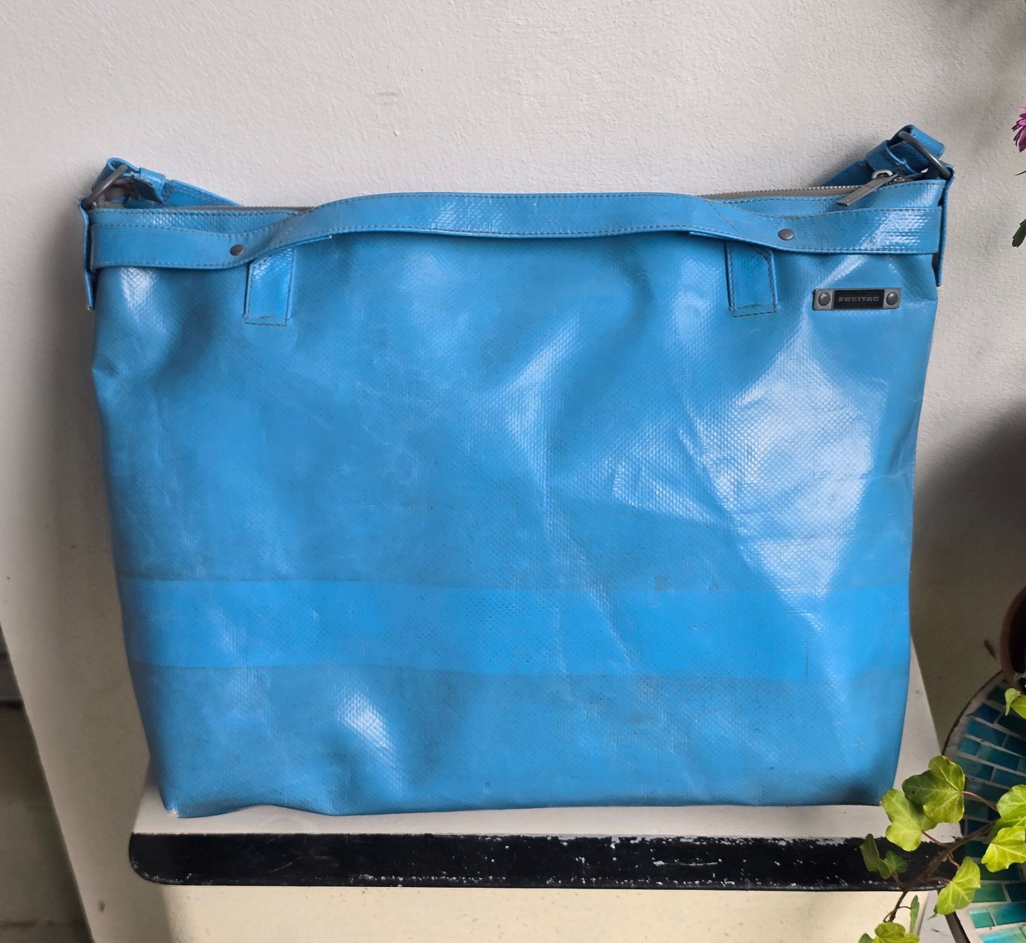 Freitag Borse da donna: Freitag Tasche R121 Ahlgren, hellblau – Usato da Bern venduto da Lepidoptera11 1