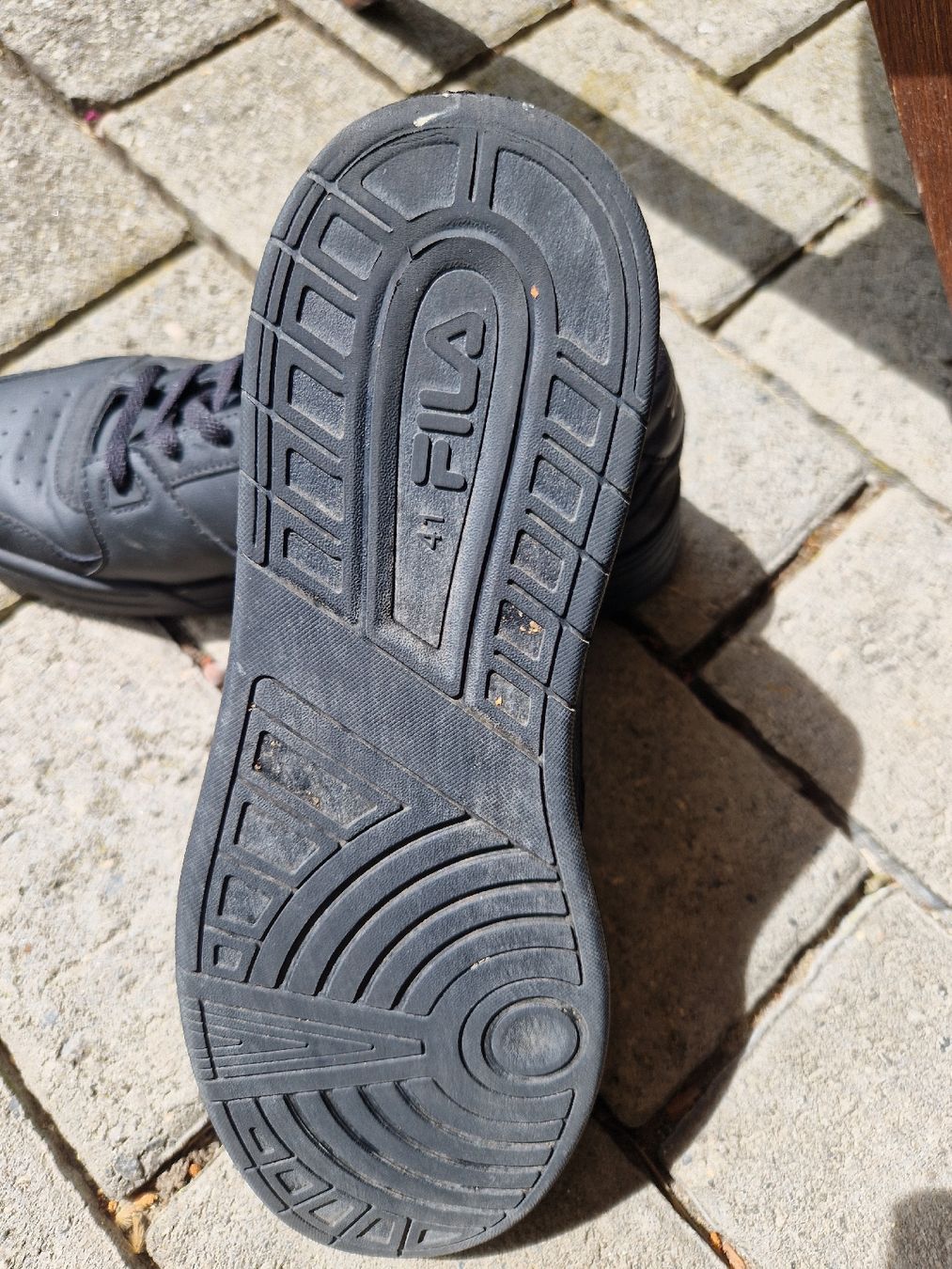 Fila Scarpe da donna: Fila Turnschuhe Grösse 41 – Usato da Fislisbach venduto da mka_km8f 3