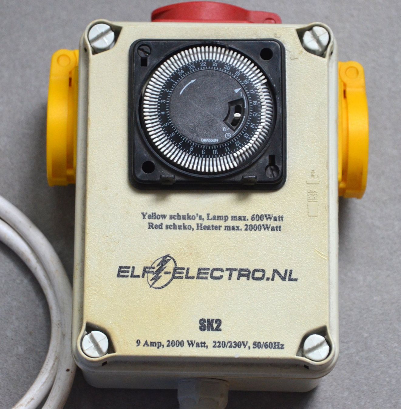 Alimentation électrique: Elf-Electro.nl SK2 Timer Stromverteiler – D'occasion à Collonges par arashee