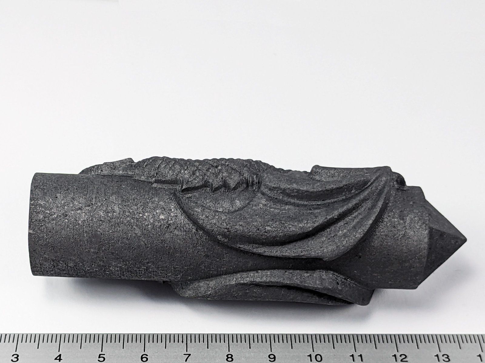 Minerali & Pietre curative: Schungit Turm mit Drachen 10,1cm – Nuovo e nell'imballaggio originale da Meilen venduto da StoneGarden 2