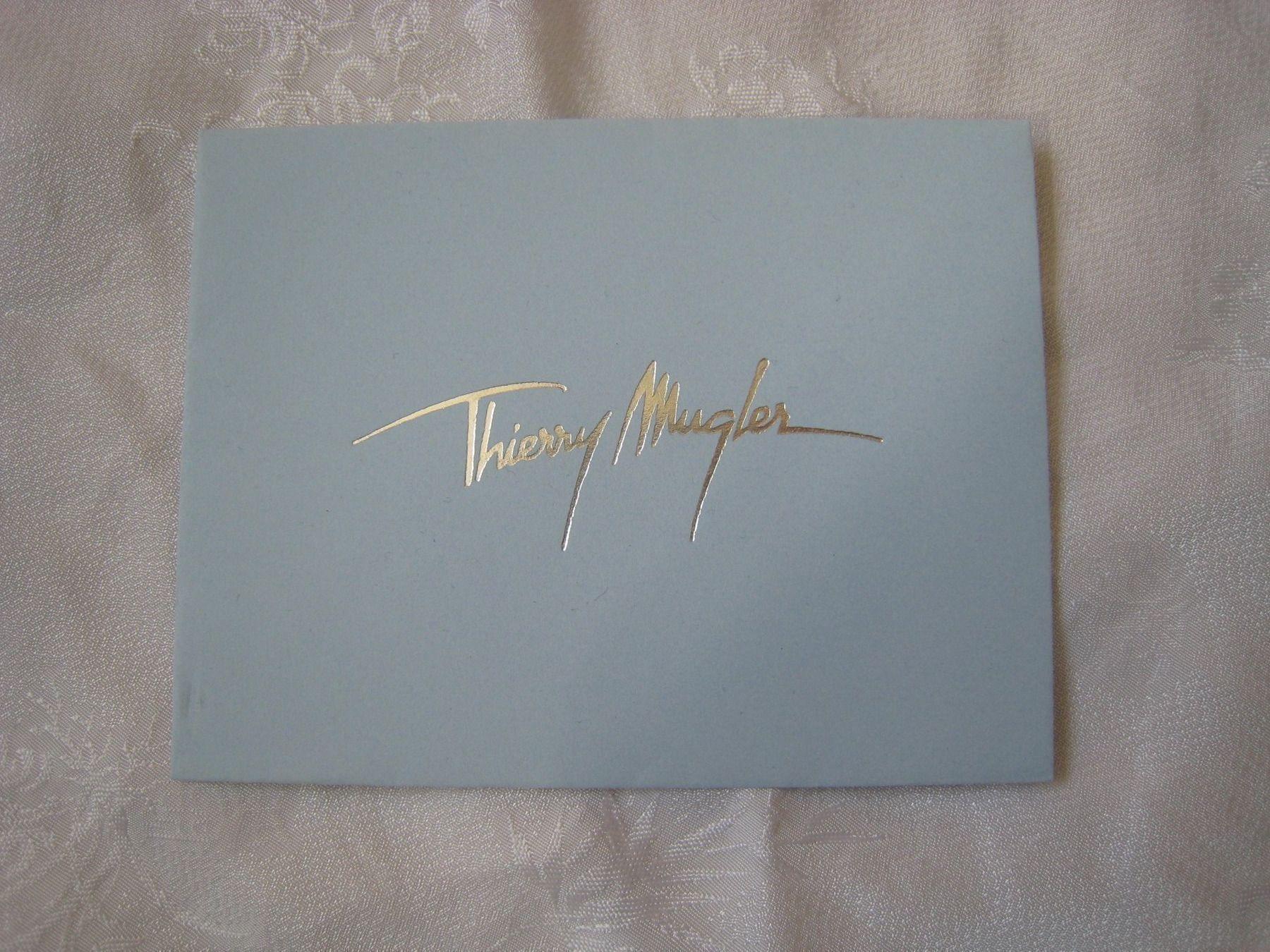 Couverts & Versandtaschen: Thierry Mugler Couvert   vom Angel Parfum – Gebraucht aus Dättlikon von Mamakuga