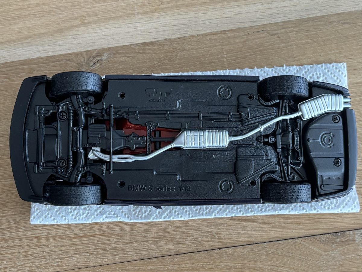 UT Models Modellini d'auto: BMW M3 e36 UT Models 1:18! – Usato da Léchelles venduto da Mlinspiration 6