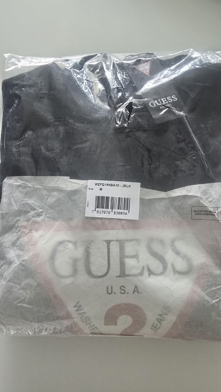 Maglioni & Felpe: Guess M neuf – Nuovo e nell'imballaggio originale da Estavayer-Le-Lac venduto da zazadavidson 2