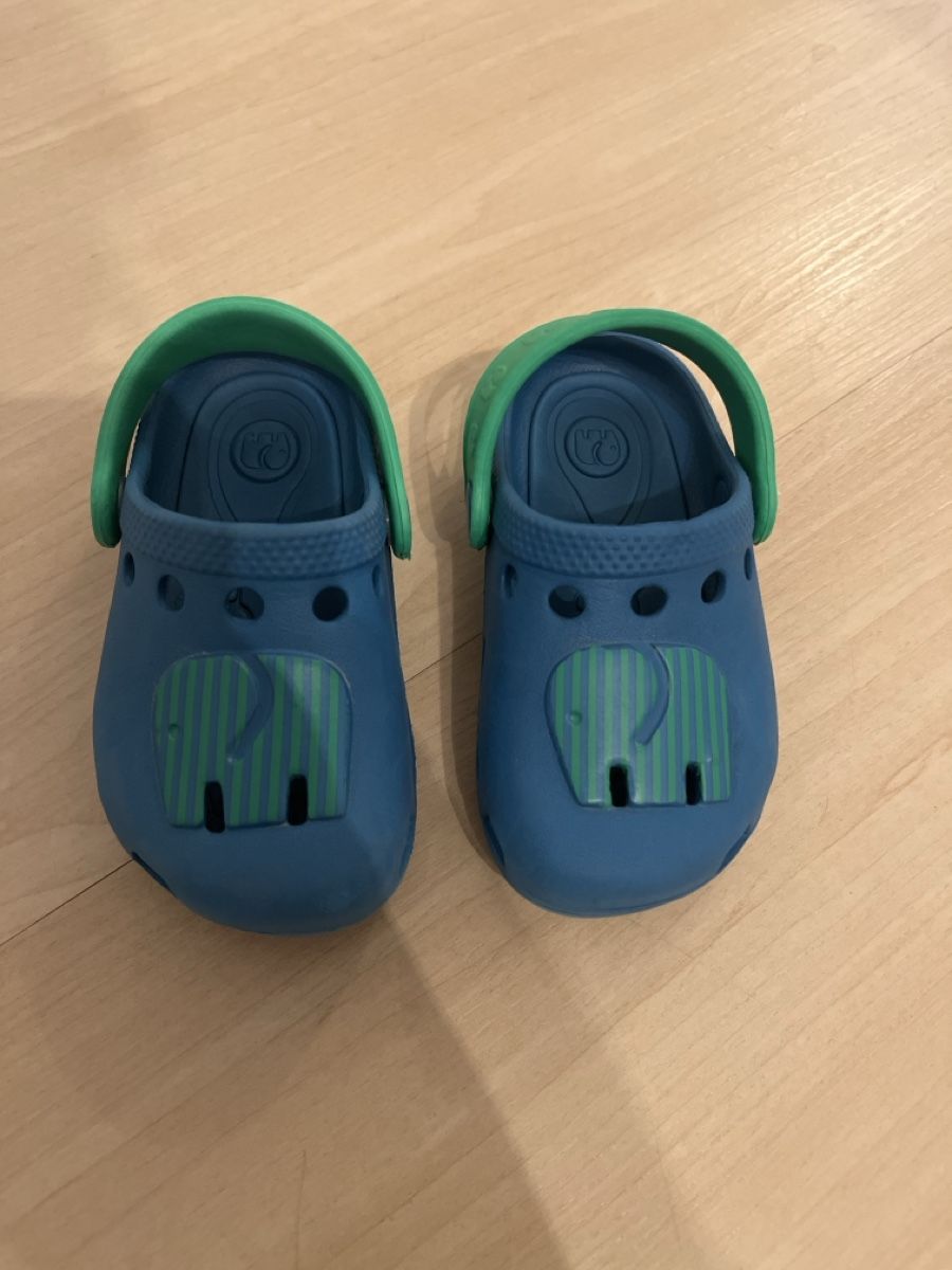 Crocs Schuhe für Jungen: Clogs Elefanten Grösse 23 – Gebraucht aus Herznach von Leimsa