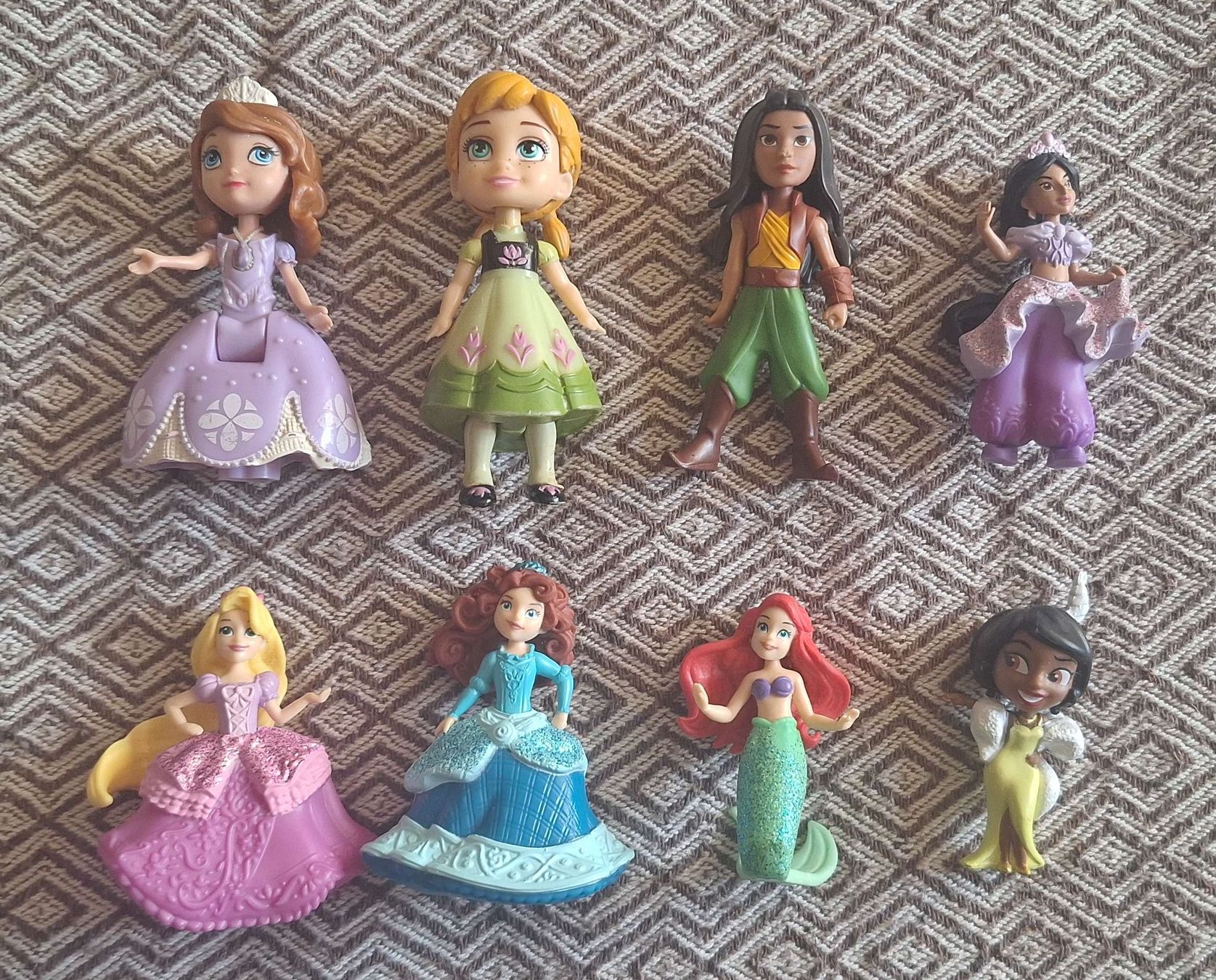 Disney Giocattoli: Poupées Princesses – Usato da Genève venduto da lis_hw8n