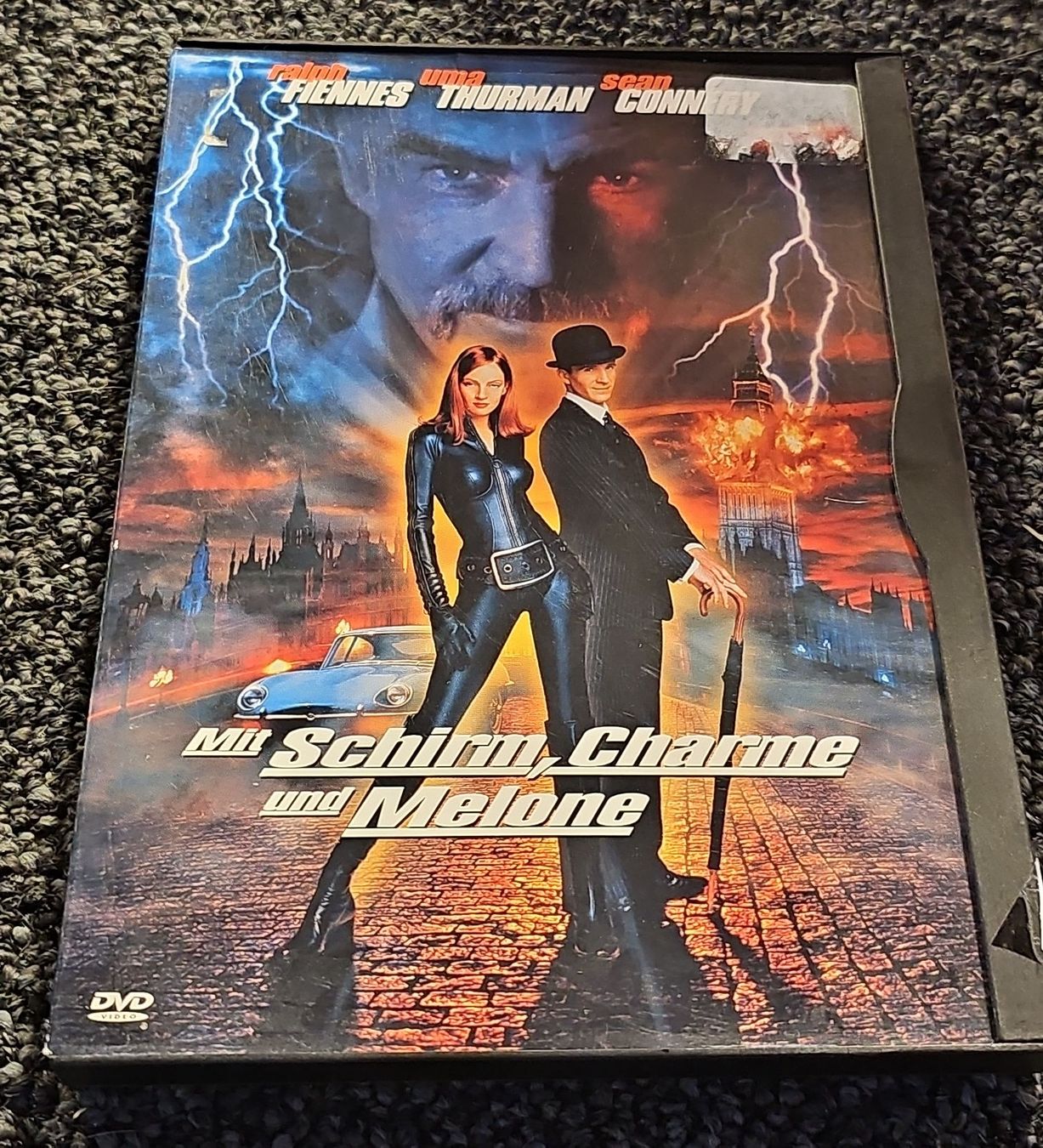Tutti i DVDs: Mit Schirm, Charme und Melone(20941) – Usato da Ruswil venduto da jan_bxl5
