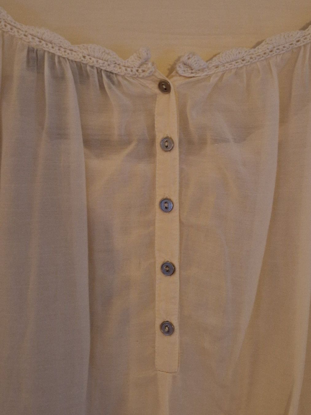Twinset Camicette: Twin Set Bluse, Gr. S, creme, Spitze, romantisch – Usato da Rütihof venduto da Teddy1985 4