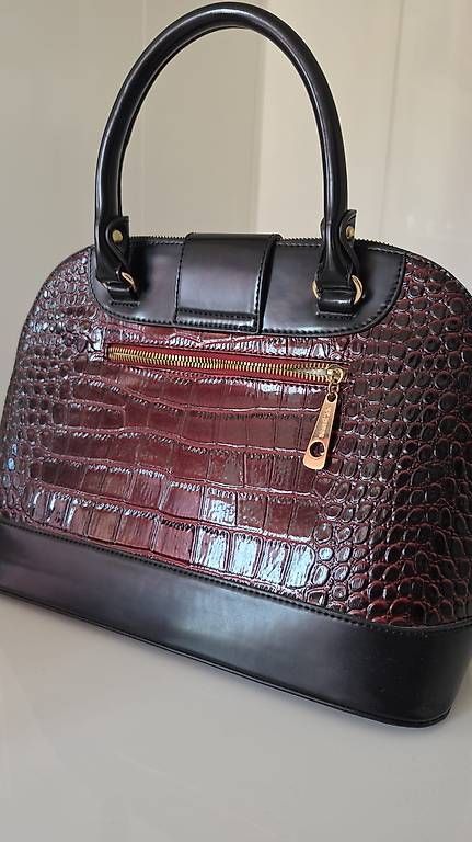 Borse da donna: Exklusive Handtasche von St.James – Usato da Wängi venduto da bm8677