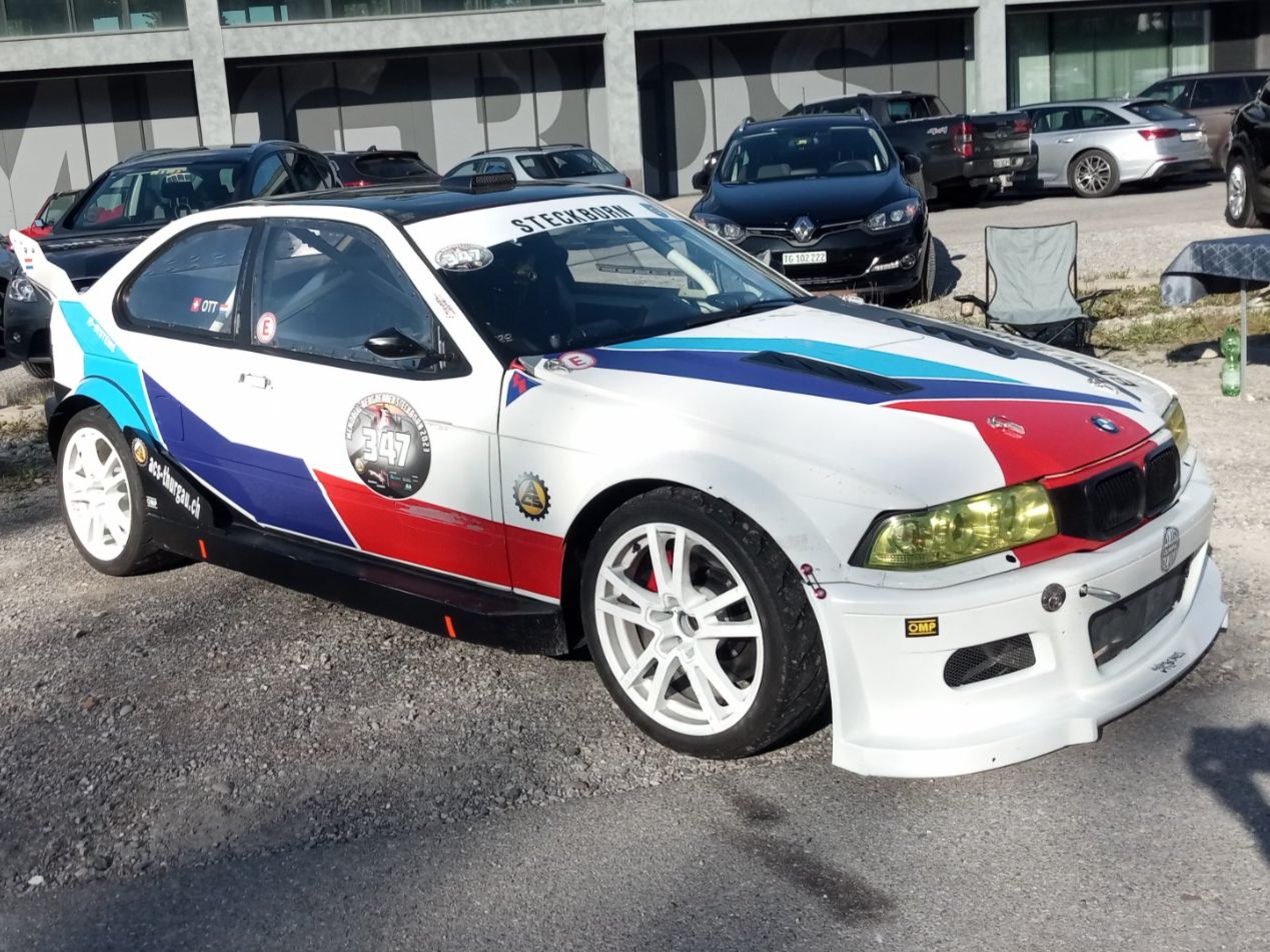 BMW Automobili: BMW E36 Compact - Rennwagen CH E1 Wagenpass (Slalom, Berg) – Usato da Steckborn venduto da ElGuarani 1
