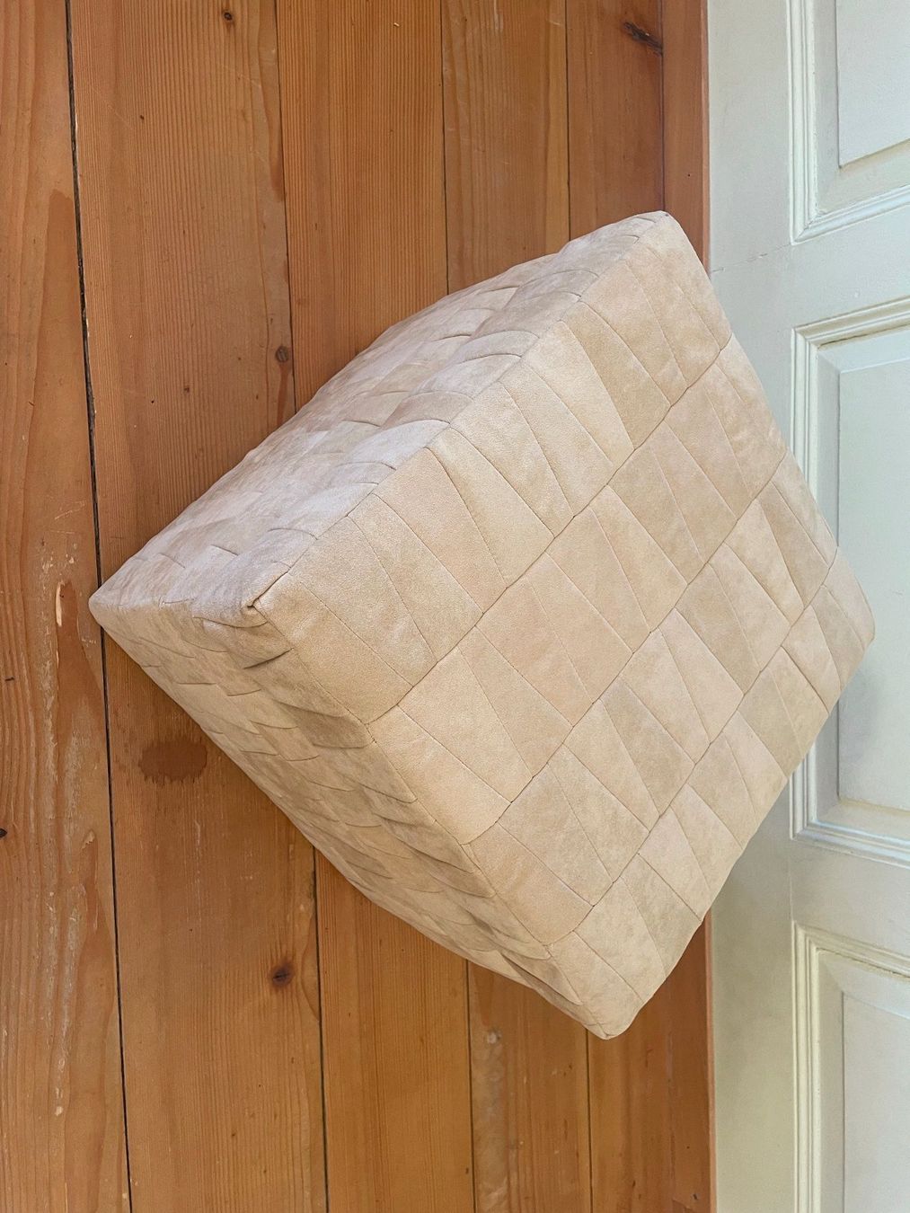Sgabelli: Truhe Hocker // Wildleder – Usato da Schinznach-Dorf venduto da mix 4