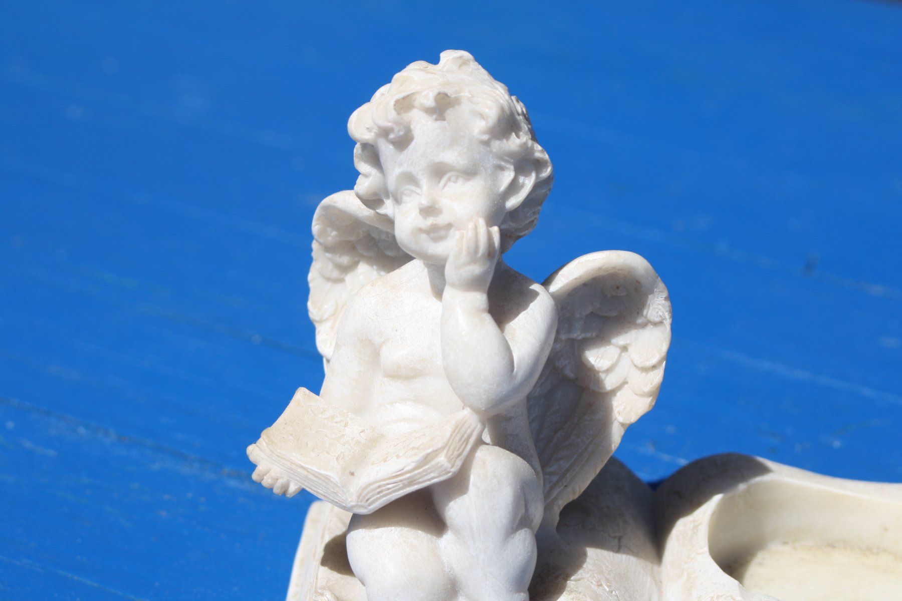 Statuette: ENGELSFIGUR MIT BUCH UND TEELICHTHALTER ENGEL – Usato da Wauwil venduto da Pneuedy 2