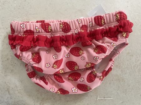 Neue Playshoes Badewindel Gr. 86/92 Erdbeerli-Muster Sommer!