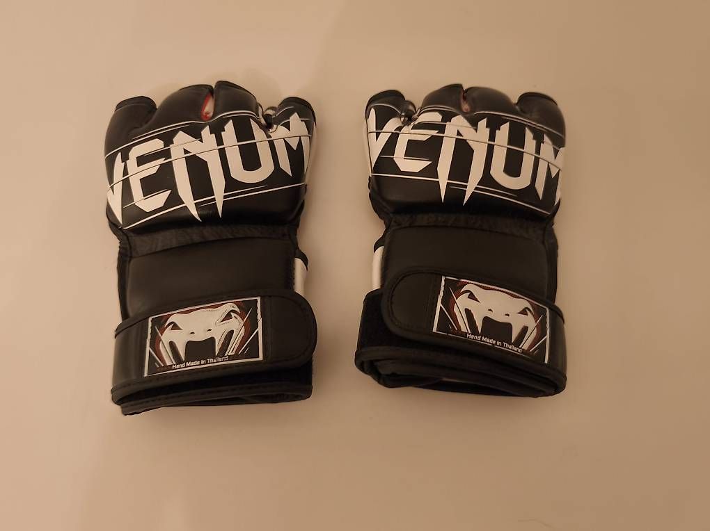 Sonstige Accessoires für Herren: Venum Boxhandschuhe – Gebraucht aus St. Margarethen TG von andi.h