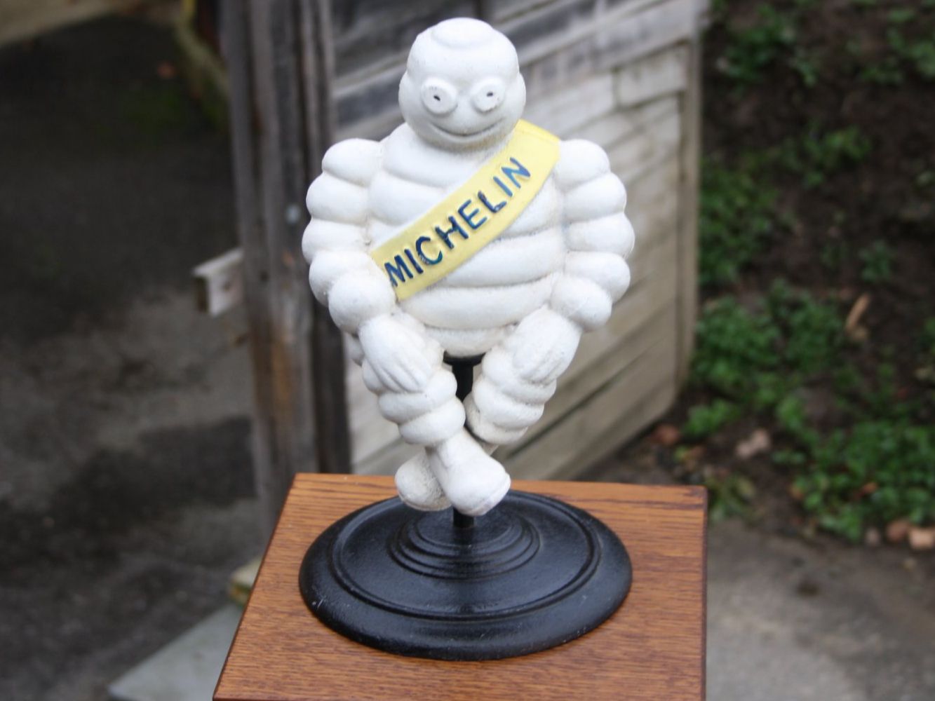 Michelin Statuette: MICHELIN MANN BIBENDUM EISEN – Usato da Wauwil venduto da Pneuedy