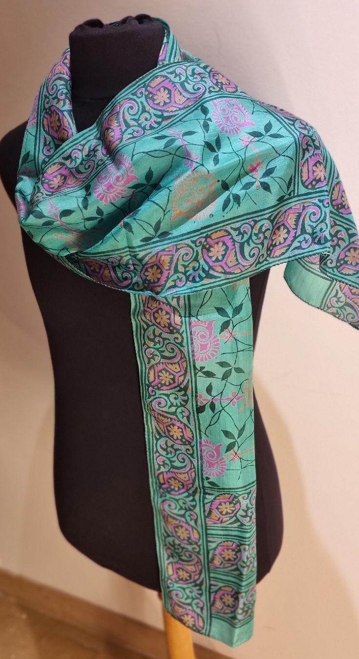 Foulards, Tücher & Schals: Foulard rectangulaire femme – Gebraucht aus Borex von mab_28bf 1