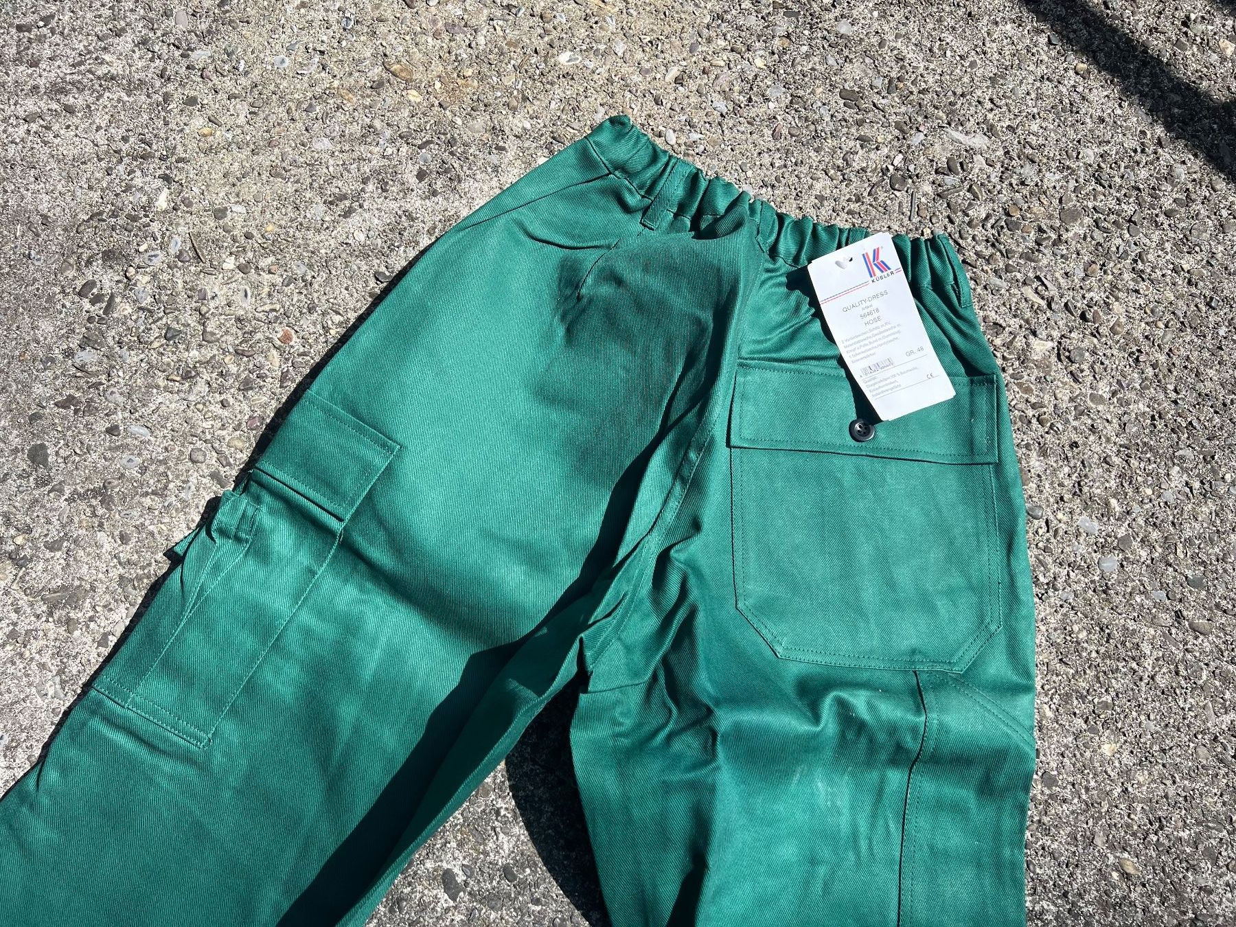 Pantaloni: Arbeitshose grün Gr. 48 Neu – Nuovo (secondo la descrizione) da Schübelbach venduto da Dolly990_2 3