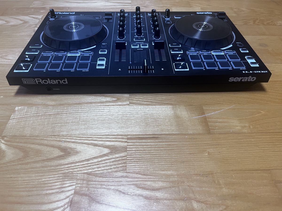 Roland Console di mixaggio: Roland DJ 202 – Usato da Kerns venduto da sil_7ghc 1