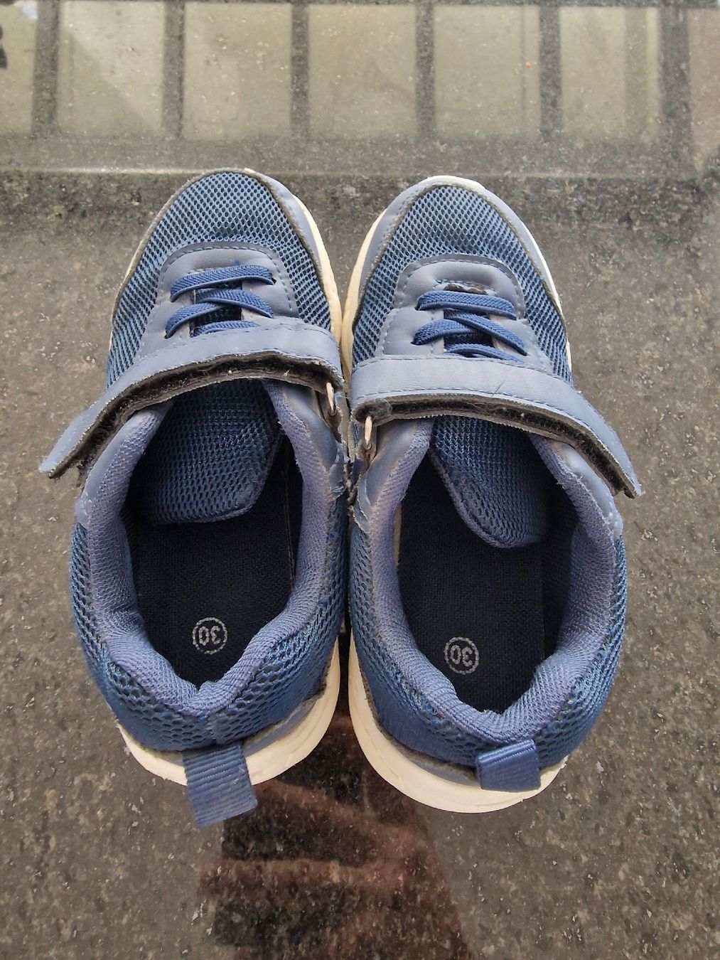 Scarpe per ragazzi: Kinder sneakers blau Grösse 30 – Usato da Muri AG venduto da deltadreieck 1
