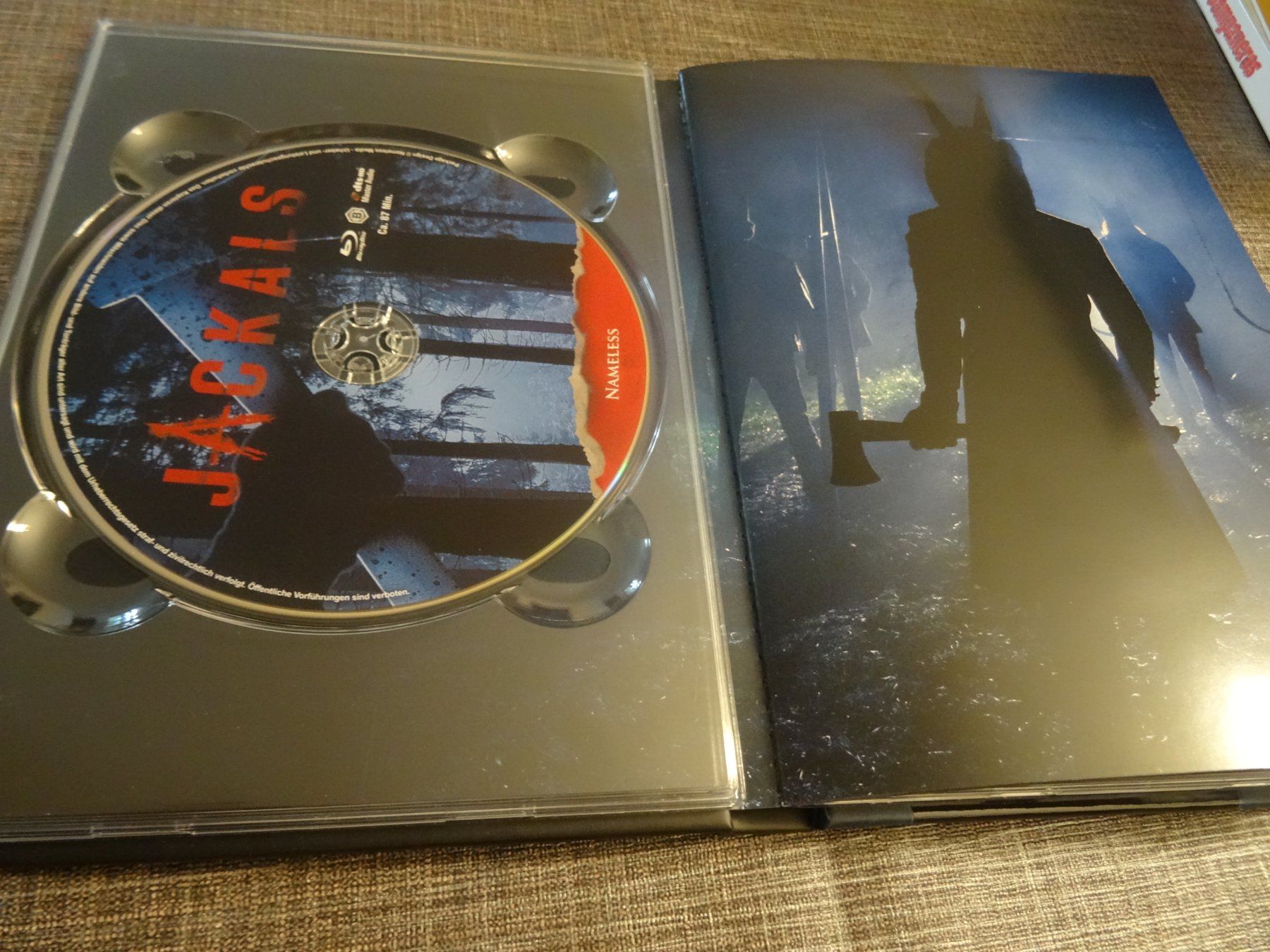 Tutti i DVDs: Jackals - Full Uncut Version Mediabook BLU-RAY/DVD – Usato da Olten venduto da Disc-Verkauf 2