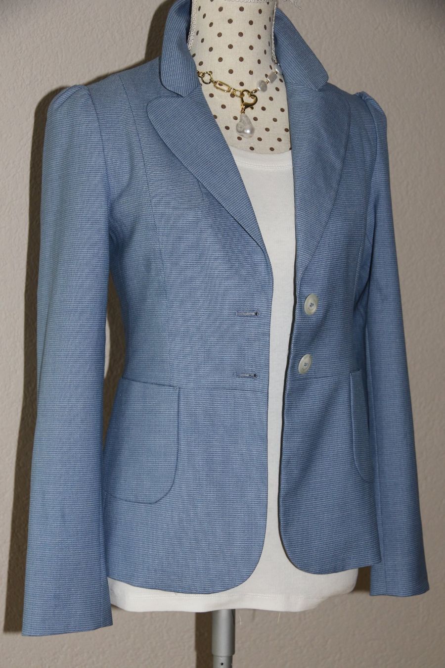 Giacche: Mega toller Blazer Gr.34 wire neu – Usato da Oberwil-Lieli venduto da Svetlana28