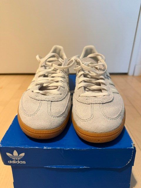 Adidas Scarpe da donna: Handball Spezial W – Usato da Zürich venduto da pebiet 2