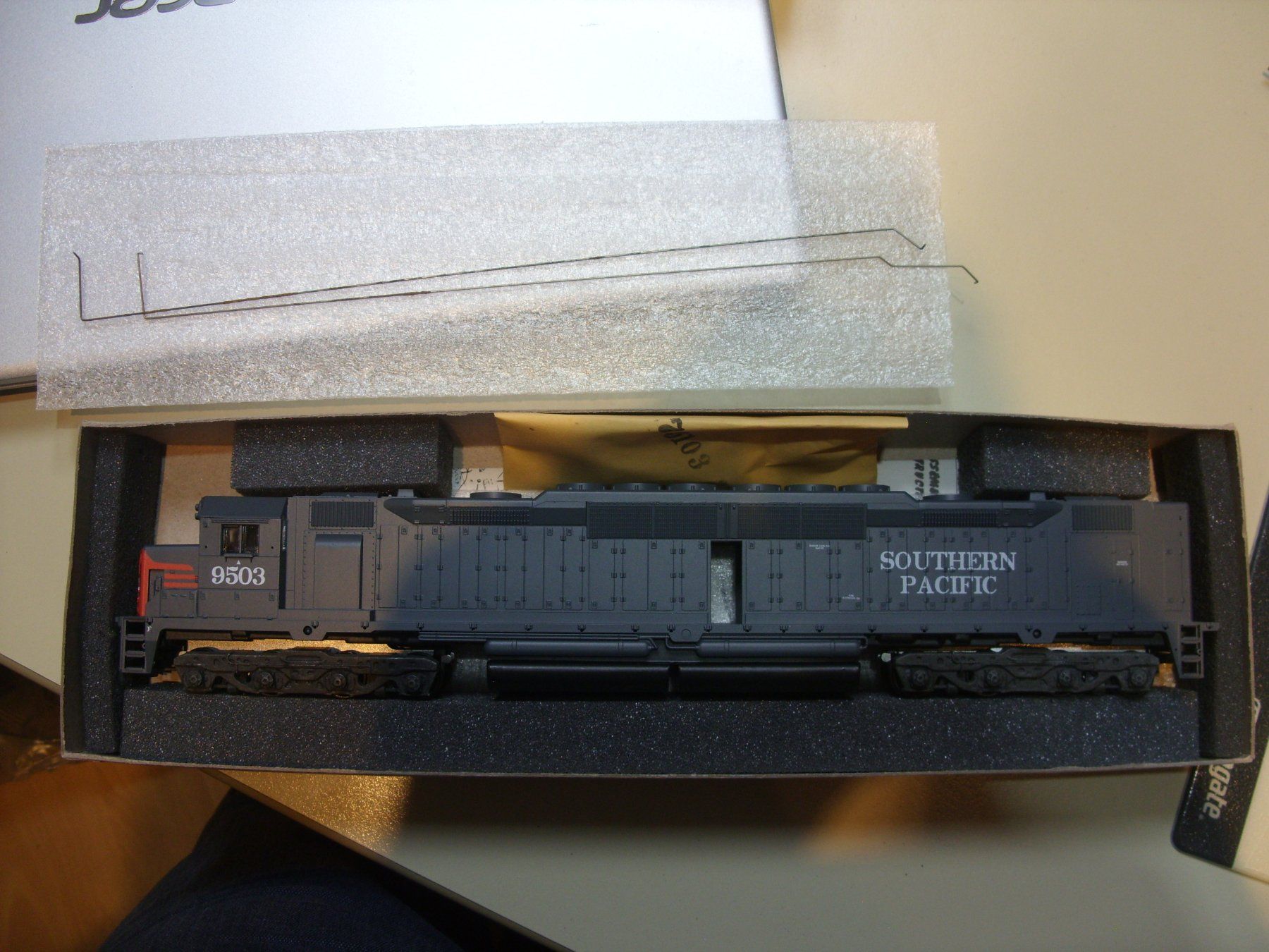 Athearn Modellini di ferrovie: Athearn H0  DD40 der UP  DC   Dummy – Usato da Untersiggenthal venduto da Gumel50 8