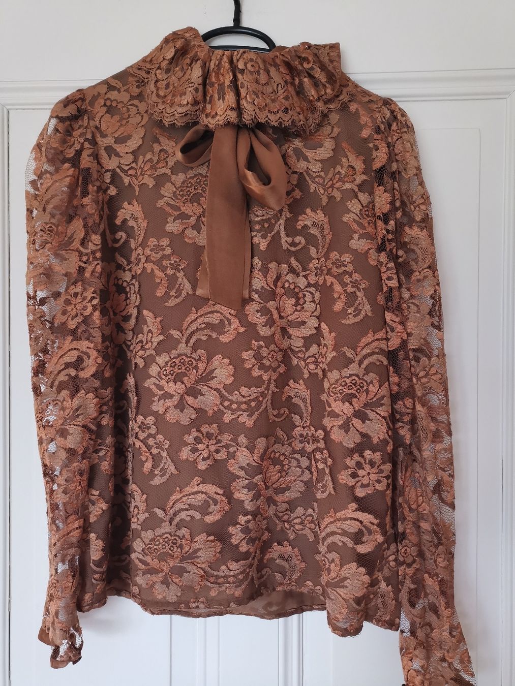 Akris Blusen: Vintage Akris Bluse – Gebraucht aus Uerikon von pink_flamingo 1