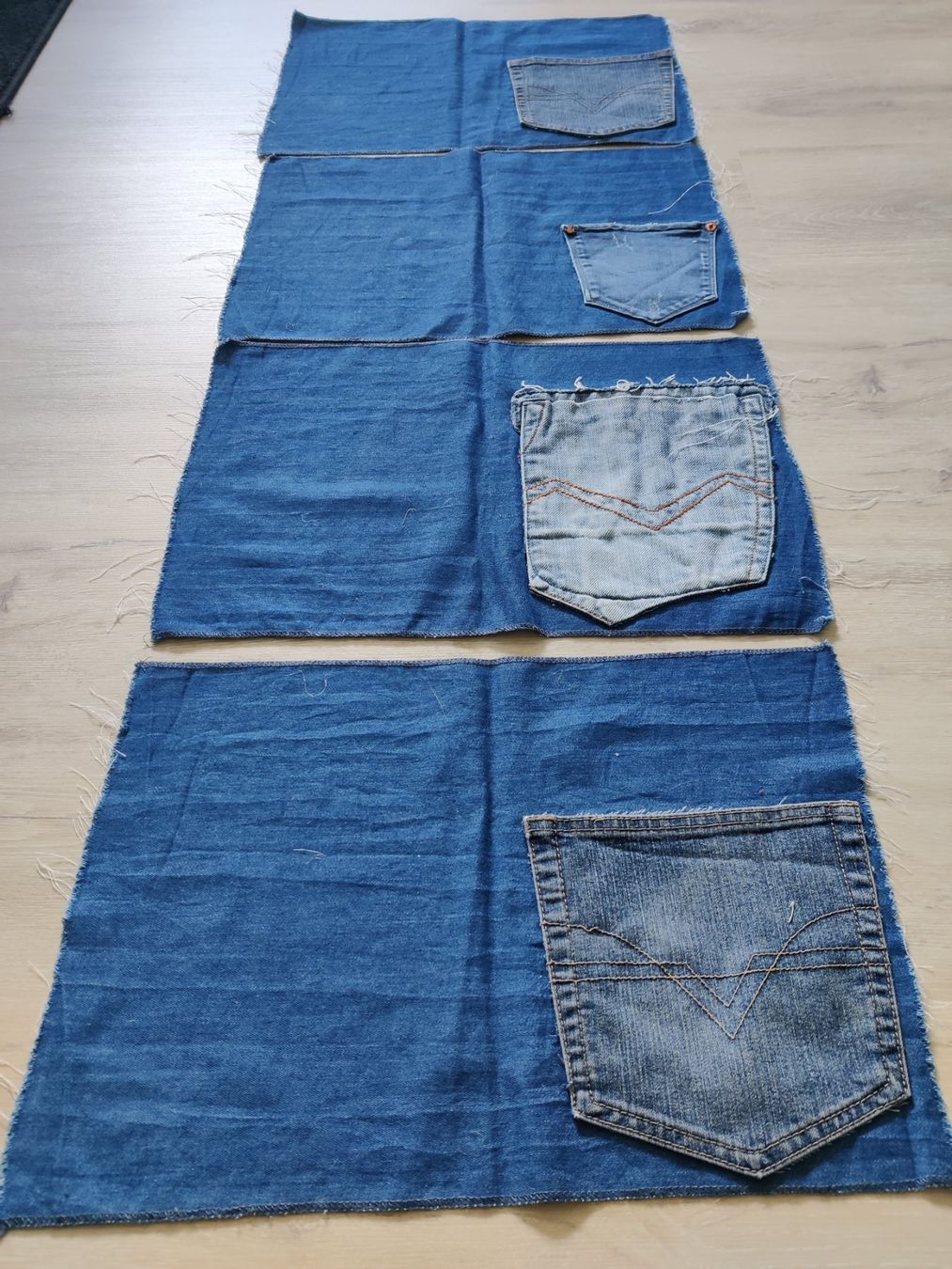 Set di tavolo e panche: 4x Jeans Tischsets und Tischtuch – Usato da Zofingen venduto da Danmu1981