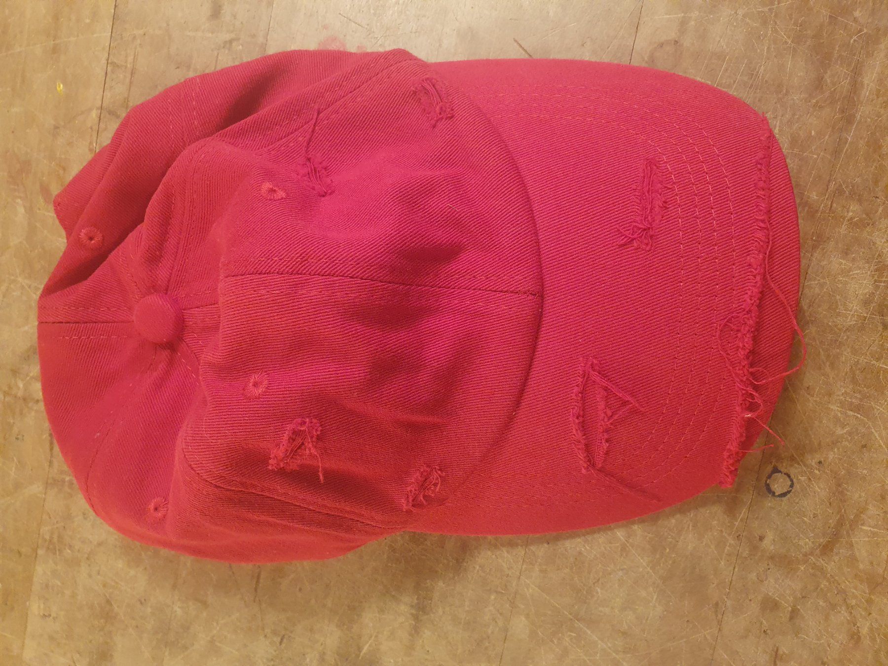 Altro in  Abbigliamento & Accessori: Tächlikappe rot – Usato da Zürich venduto da loosebone