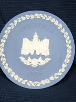 Belle assiette de Noël Wedgwood 1978. Jaspe bleu. 21 cm
