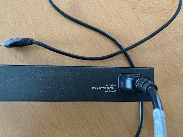 Zyxel Hub & Switch: Zyxel GS-1124A Switch – Usato da Schliern b. Köniz venduto da Rene-B 5