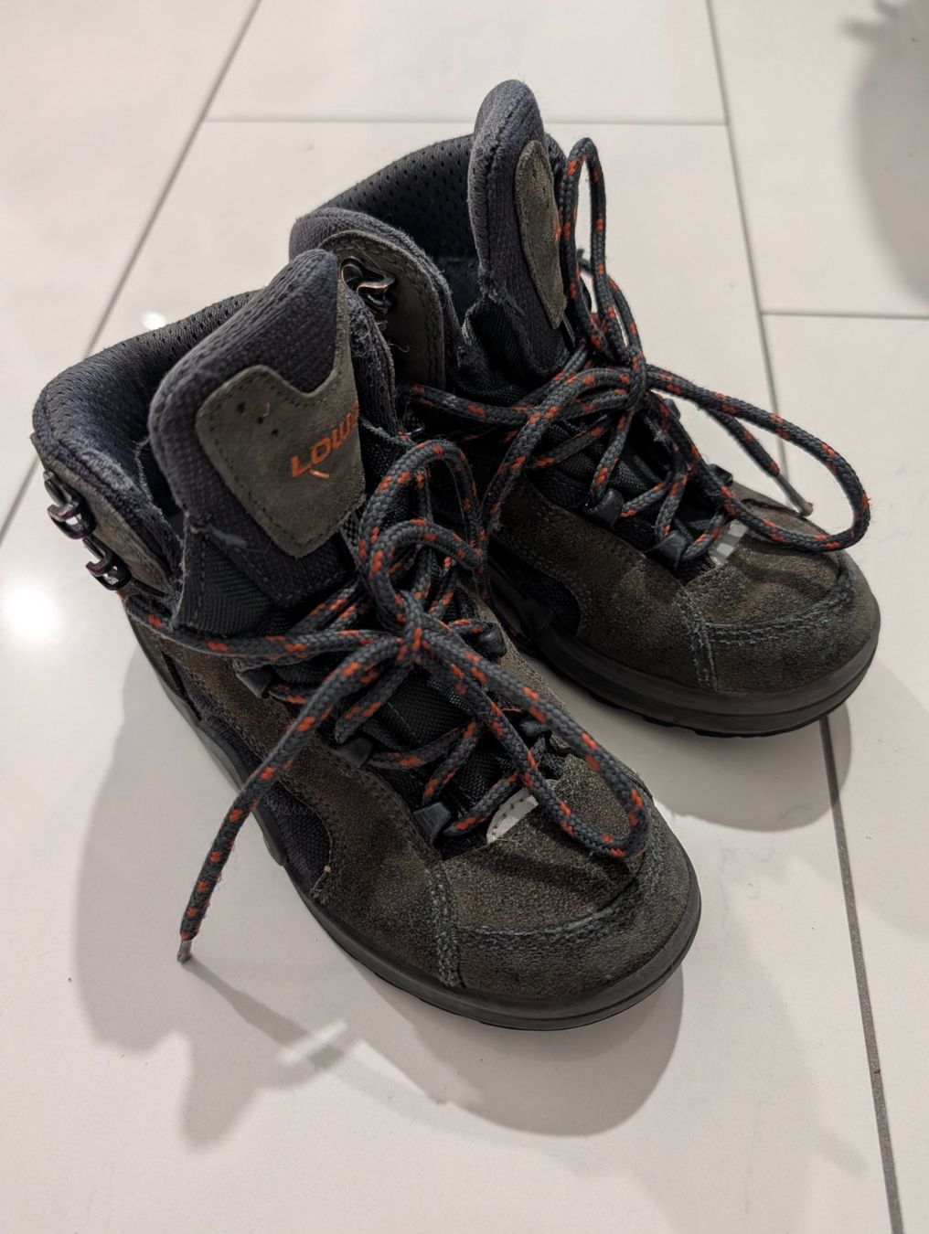 Lowa Scarpe per ragazzi: Lowa Wanderschuhe Gr. 31 – Usato da Zürich venduto da es8046 2