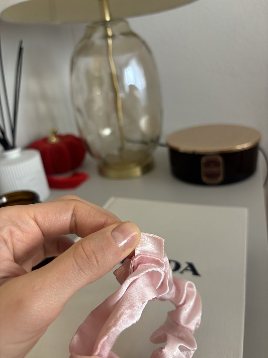 Dior Accessori per capelli: Hair Scrunchie by Dior Limited Edition – Usato da Horgen venduto da lme_8kj7 2