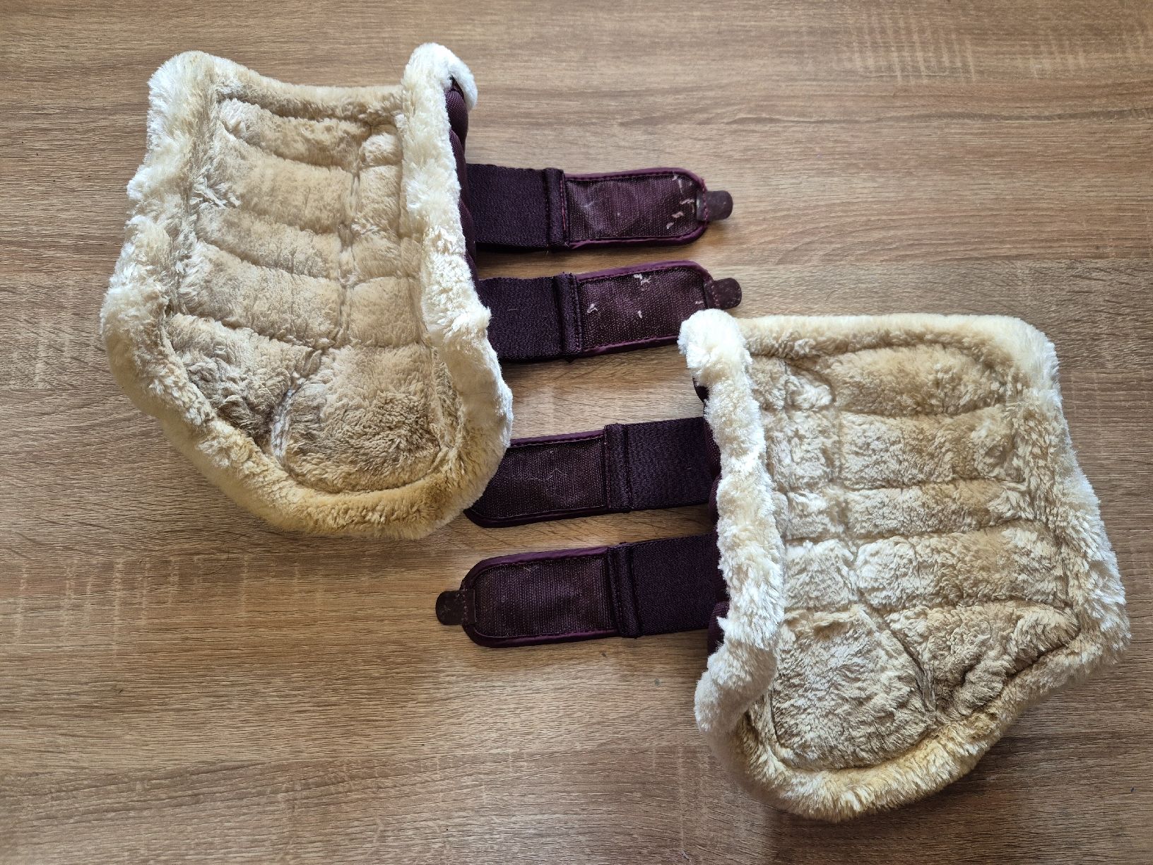 Eskadron Stinchiere & Fasciature: Eskadron Lammfell Gamaschen M – Usato da Meggen venduto da Orrinka20 2