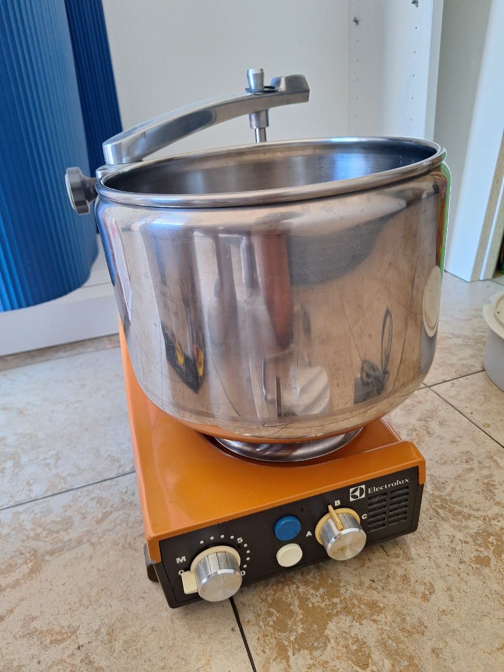 Electrolux Elettrodomestici da cucina: Seltene retro Electrolux Teigknetmaschine – Usato da Basel venduto da Jessyk94