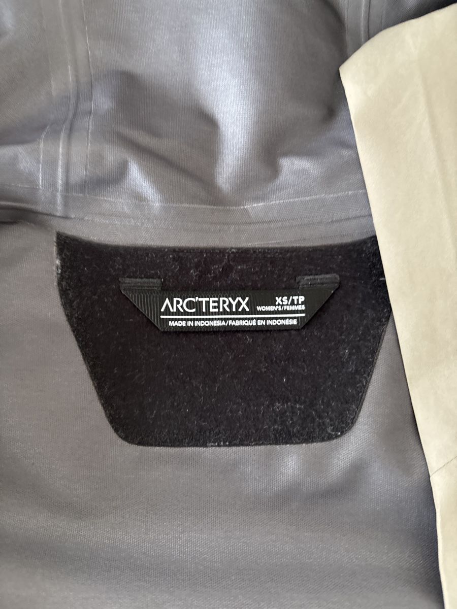 Arcteryx Giacche: Arc'teryx rain Coat XS - like new Condition – Usato da Zürich venduto da muz_5h6k 1