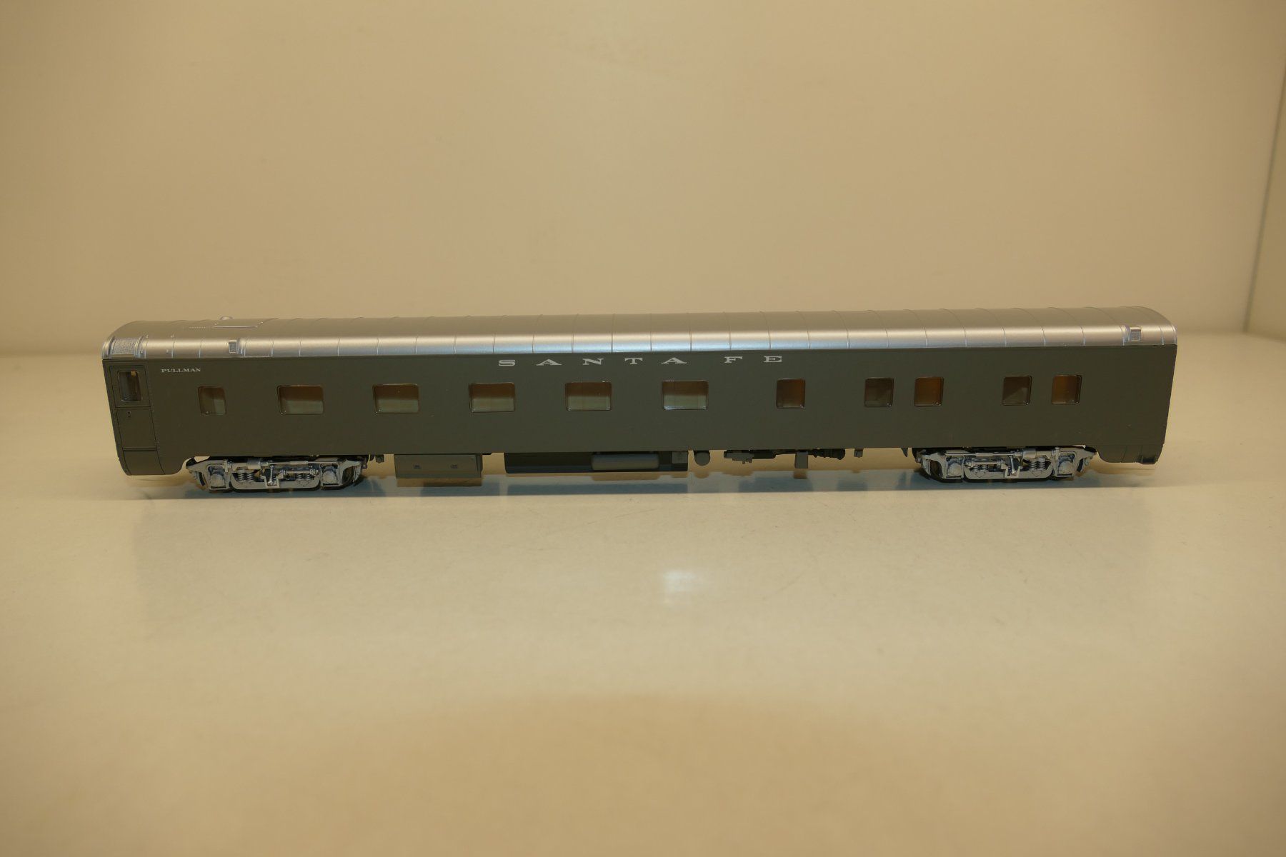 Walthers Modelleisenbahnen: Walthers H0: 4xUS Pullman-Standard Sleeper Santa Fe – Neu und originalverpackt aus Niederhasli von rail-duerst 1