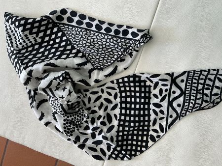 Patrick Stoffel Seide Foulard schwarz weiss