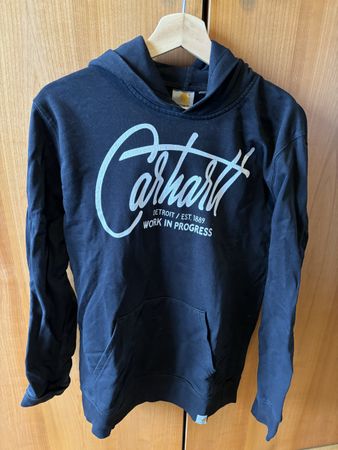 Carhartt black hoodie (size M)