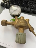 Druckminderer Gasregler mit Manometer, Messing Mestriner l