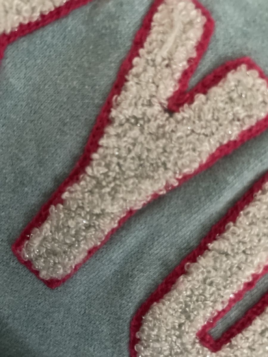 Lotti & Set di vestiti: Mädchen Manor/Inside Jeans und Pulli Gr.146 – Usato da Obergerlafingen venduto da cabo4 4