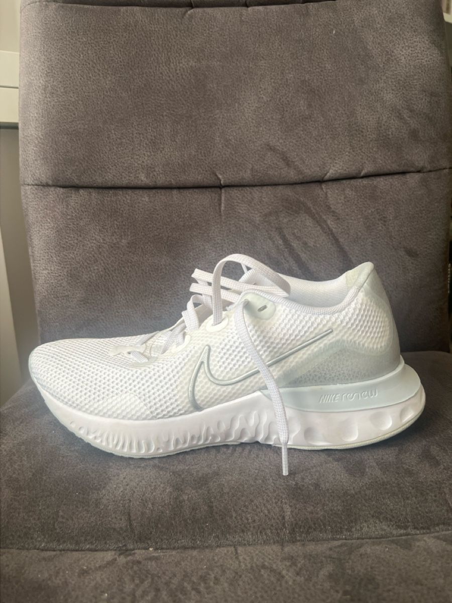 Nike Scarpe da donna: Nike Laufschuhe Weiss Grösse 40  – Usato da Geroldswil venduto da leo_x9p8 3
