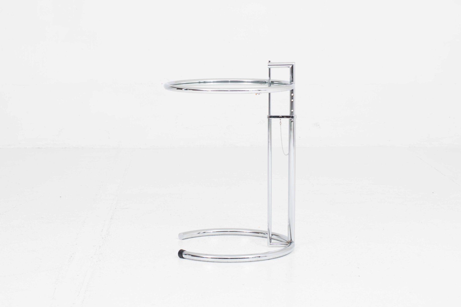 Classicon Tische: ClassiCon Adjustable Table E.1027 von Eileen Gray – Gebraucht aus Zürich von STUZH38 1