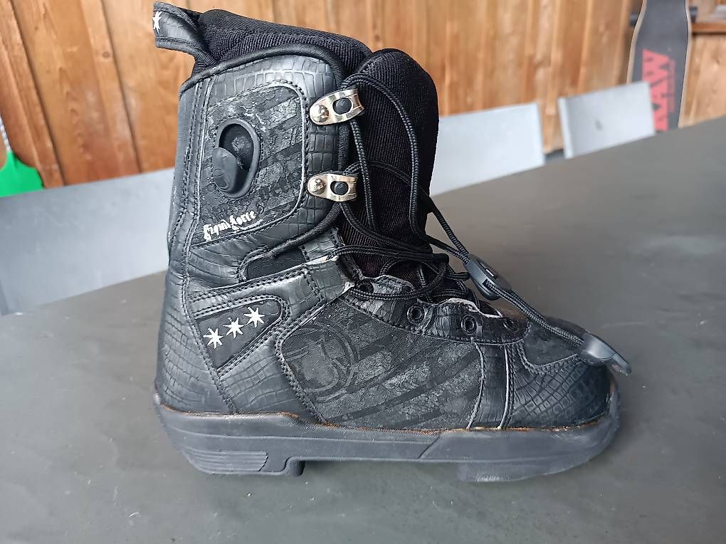 Bindungen: Wakeboard Bindung Boots – Gebraucht aus Reutigen von Swissolih
