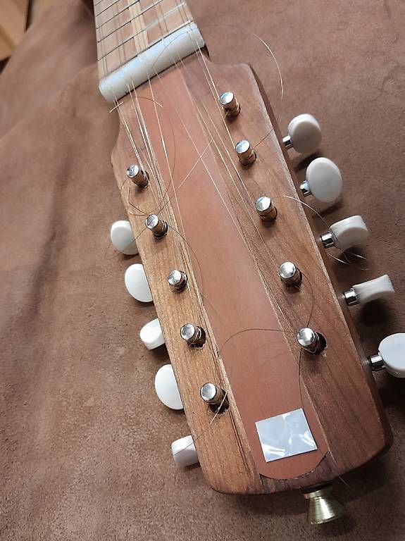 Instruments de musique: Charango cordes metal jack – D'occasion à Lausanne par EdwinBOSU 1