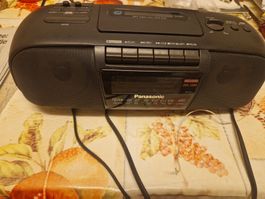 Kassettenrecorder mit Radio