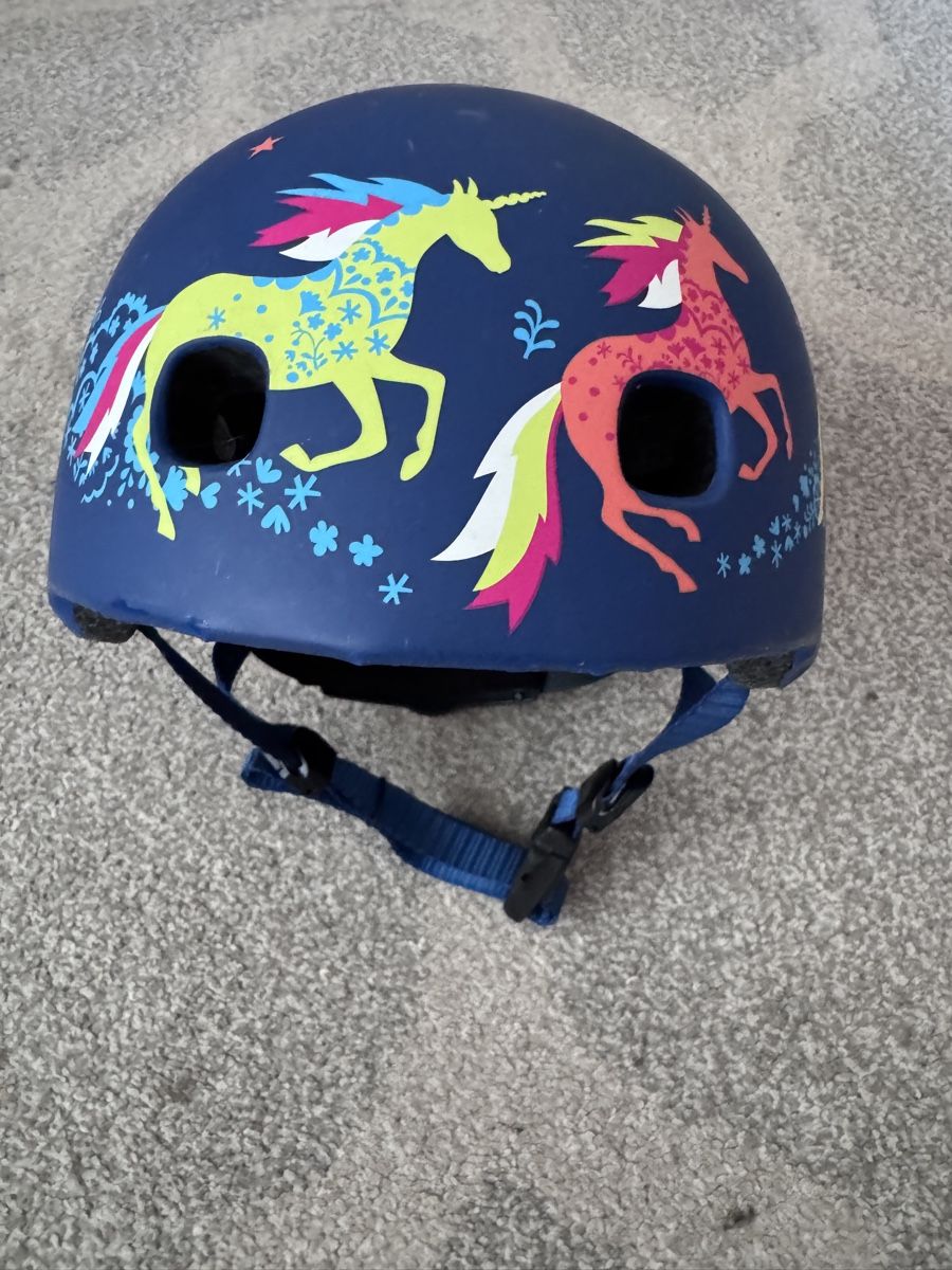 Micro Helme: MICRO Scooter Helm – Gebraucht aus Horgen von the_brat