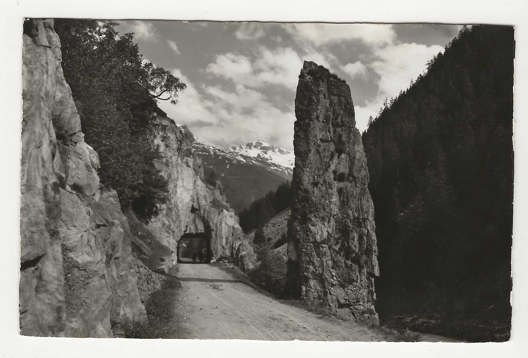 Cartes postales: LÖTSCHENTAL.  STRASSE  GOPPENSTEIN - KIPPEL – D'occasion à Küttigen par rolypo